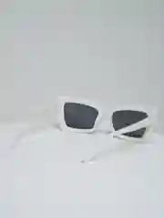 Белый солнцезащитные очки