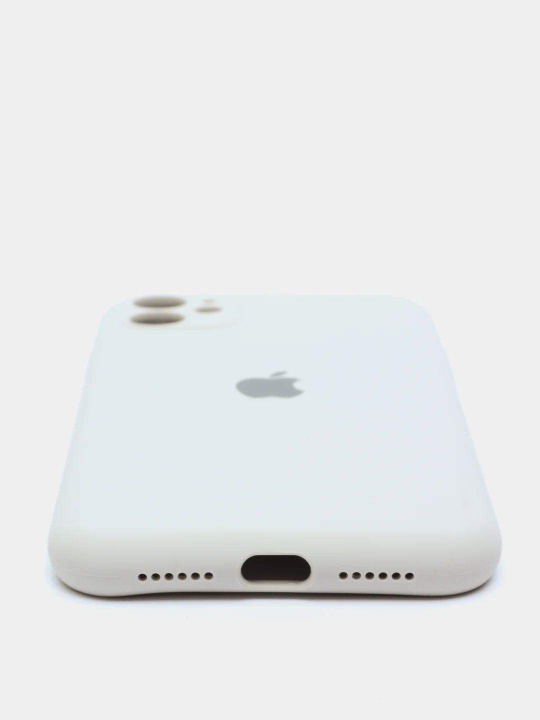 Бежевый силиконовый чехол iPhone 11, Silicone Case, с закрытым низом и защитой камеры