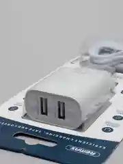 Универсальное зарядное устройство Remax RP-U35a белый