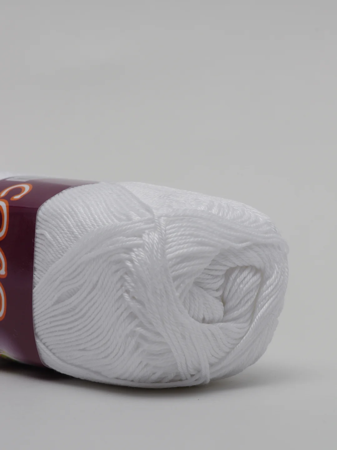 Белый пряжа Коко Вита Coco Vita cotton 100 % мерсеризованный хлопок, 50г 240м