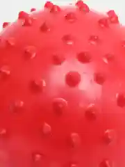 Красный мячик массажный Ежик