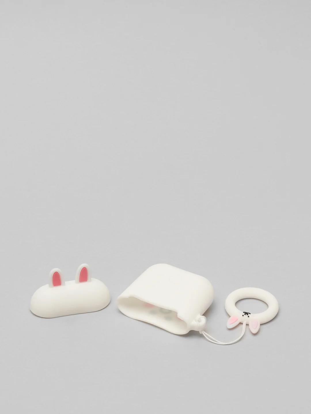 Белый чехол для Apple AirPods