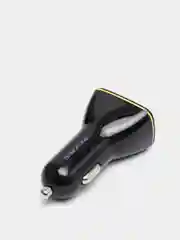 Черный автомобильное зарядное устройство с двойным USB и цифровым дисплеем