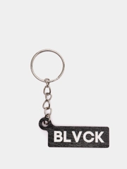 Брелок деревянный "BLVCK"