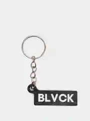 Брелок деревянный "BLVCK"