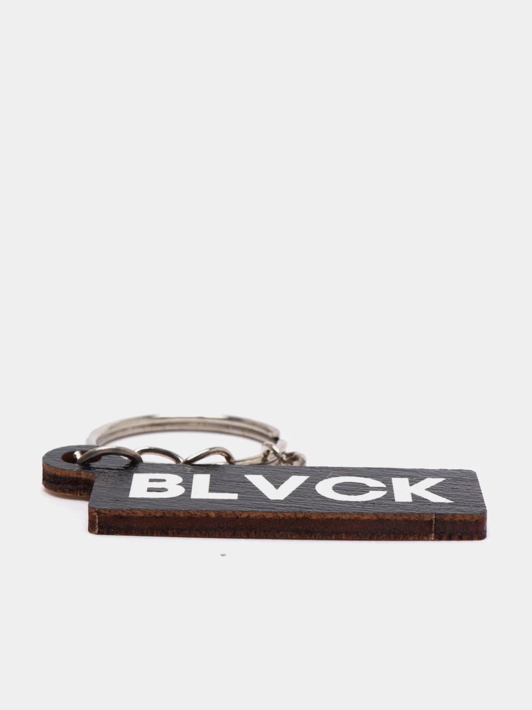 Брелок деревянный "BLVCK"