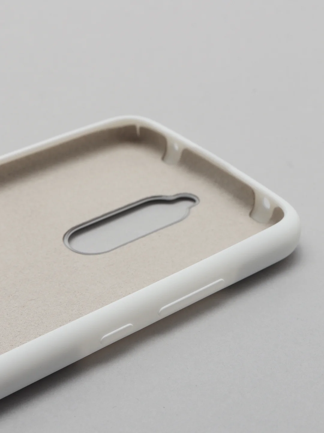 Белый чехол силиконовый Silicone Cover Case для Xiaomi Redmi 8, 8A