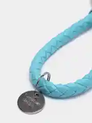 Белый брелок кожаный петличка