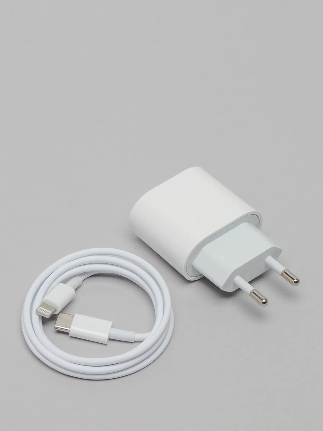 Блок питания и кабель Type-C быстрая зарядка 20W  зарядное устройство подходит для айфона