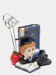 Зажим "Школьник с книгой"