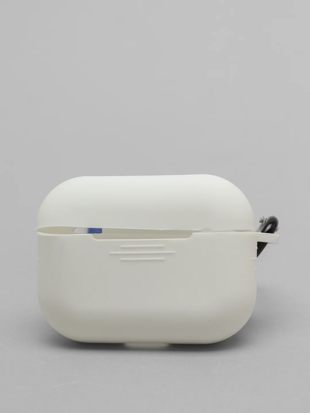 Белый силиконовый чехол для наушников AirPods Pro с карабином