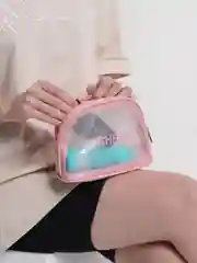 Розовый косметичка прозрачная WashBag