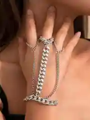 Серебряный слейв-браслет на кисть руки