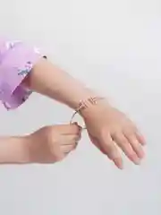 Желтый браслет