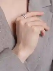 Кольцо с кристаллами