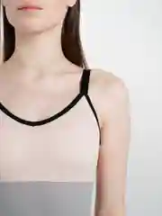 Бежевый топ спортивный женский