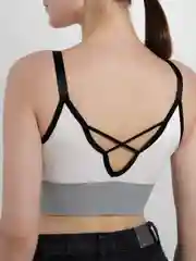 Белый топ спортивный женский