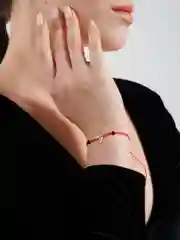 Серый металлик браслет "Красная нить желаний"