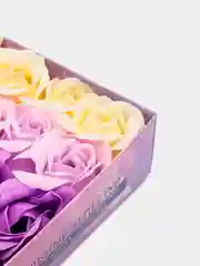 Фиолетовый подарочный набор "Мыльные розы", 16 штук