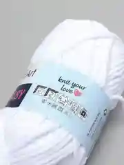 Белый пряжа плюшевая YarnArt Dolce Baby, 50 г, 85 м