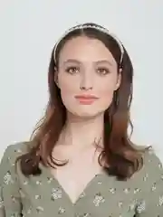 Ободок из бусин белый на металлической основе
