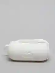 Белый силиконовый чехол для наушников AirPods Pro с карабином