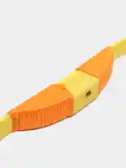 Желтый лук со стрелами деревянный