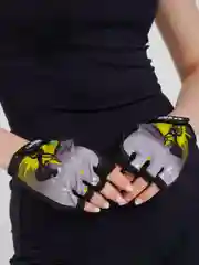 Желтый перчатки для спорта, без пальцев