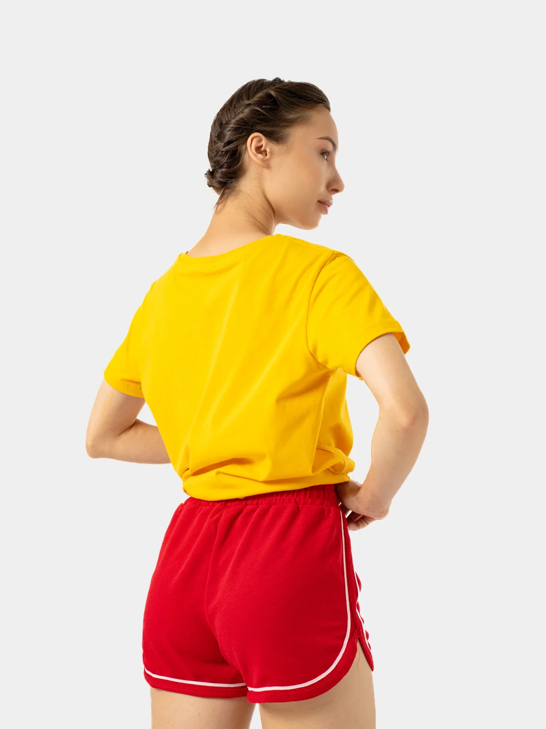 Красный шорты женские, спортивные