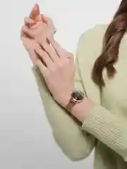 Угольный женские кварцевые часы
