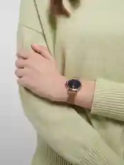 Угольный женские кварцевые часы