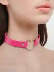 Розовый чокер с сердечком