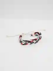 Багровый браслет плетеный