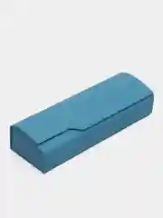 Голубой футляр для очков