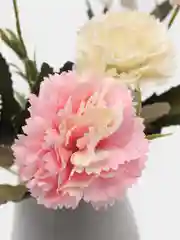 Конфетный искусственные цветы, гвоздики