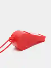 Красный свисток спортивный пластиковый, на шнурке