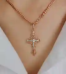 Зеленый крест на шею