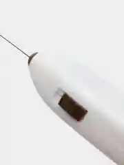 Белый капучинатор электрический