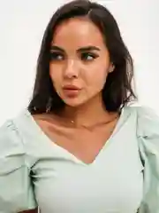 Женская цепочка на шею с подвеской