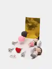 Коралловый ароматизатор автомобильный фигурки "love is"