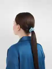 Голубой резинка