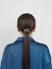 Черный резинка