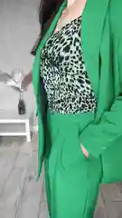 Лесной зеленый костюм женский классический, с брюками палаццо