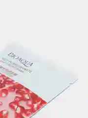 Красный тканевая маска для лица