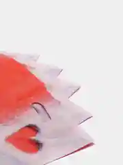 Красный пакет подарочный