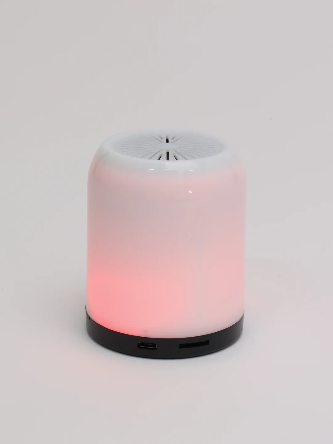 Черный беспроводной портативный Bluetooth-динамик, мини-плеер SPEAKER WIRELESS LED Model: A1