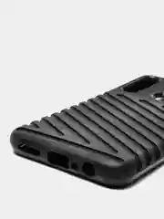 Черный ударопрочный чехол Huawei Y6p