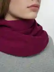 Вишнёвый снуд женский, вязаный, в два оборота