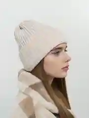 Белый шапка зимняя женская вязанная