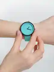 Белый женские часы с ремешком из холста